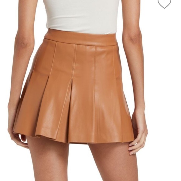 susan monaco tan pleated flare faux leather mini skirt size small - Picture 4 of 8